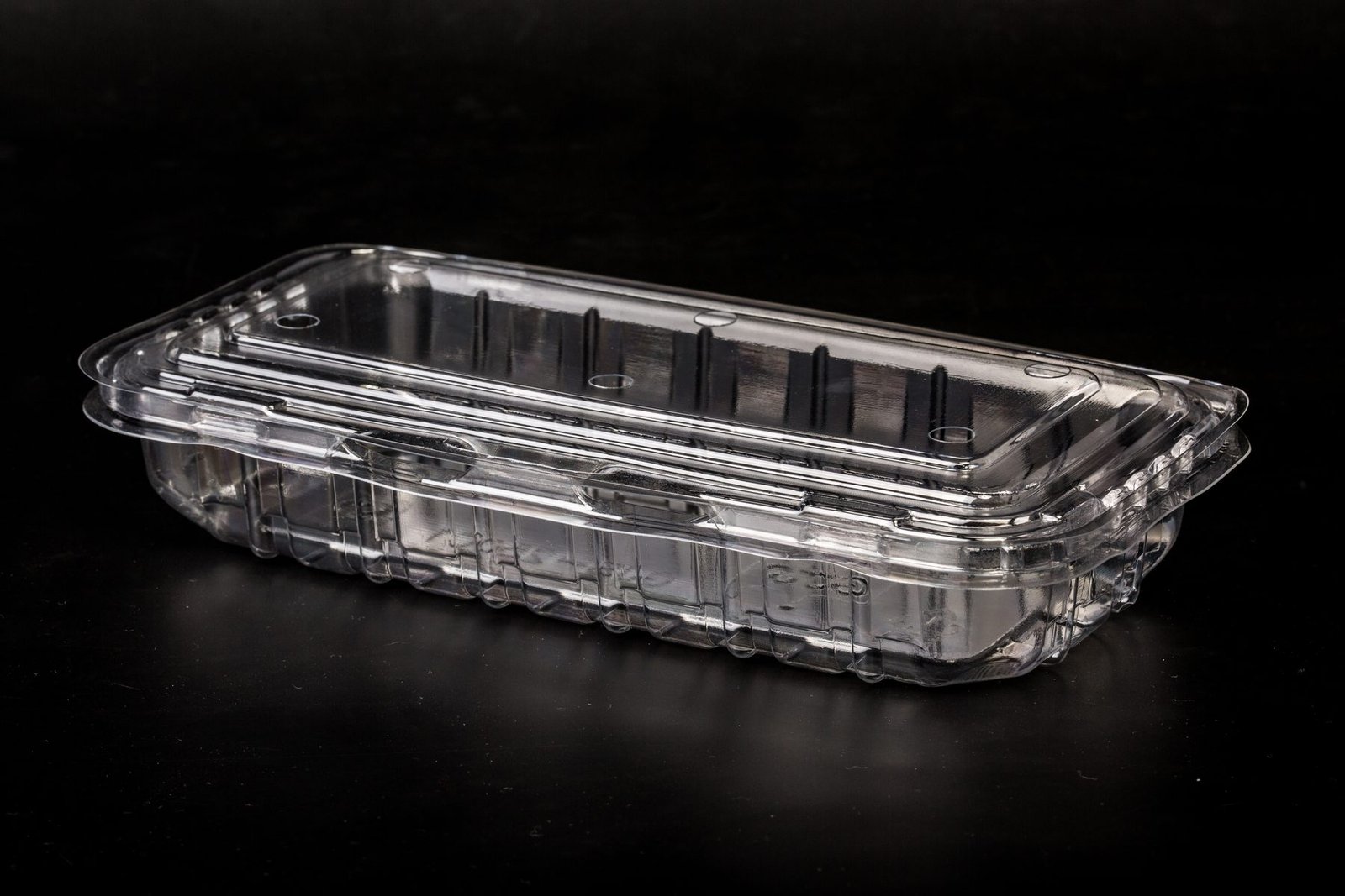 Vented clear PET produce clamshell
