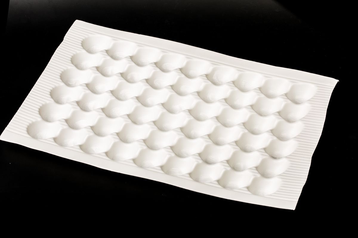 54-Cell Strawberry Foam Case Tray — 草莓泡沫箱托盘 54粒 | ZENYARE fruit packaging